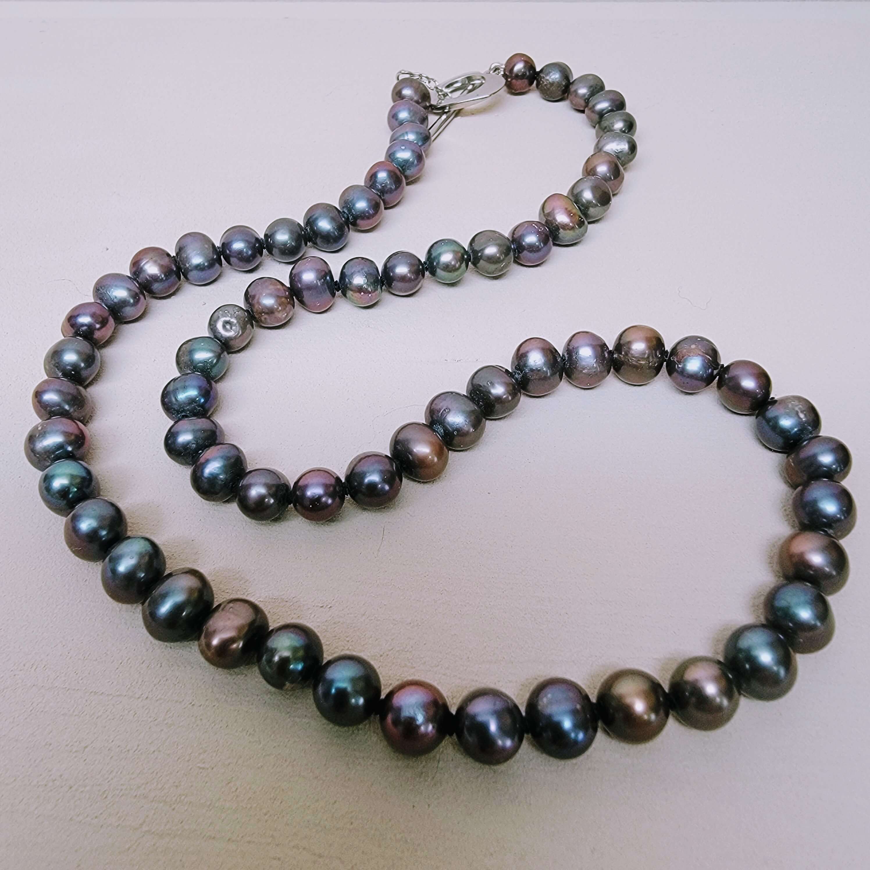 Freshwater Pearl Necklace in Black