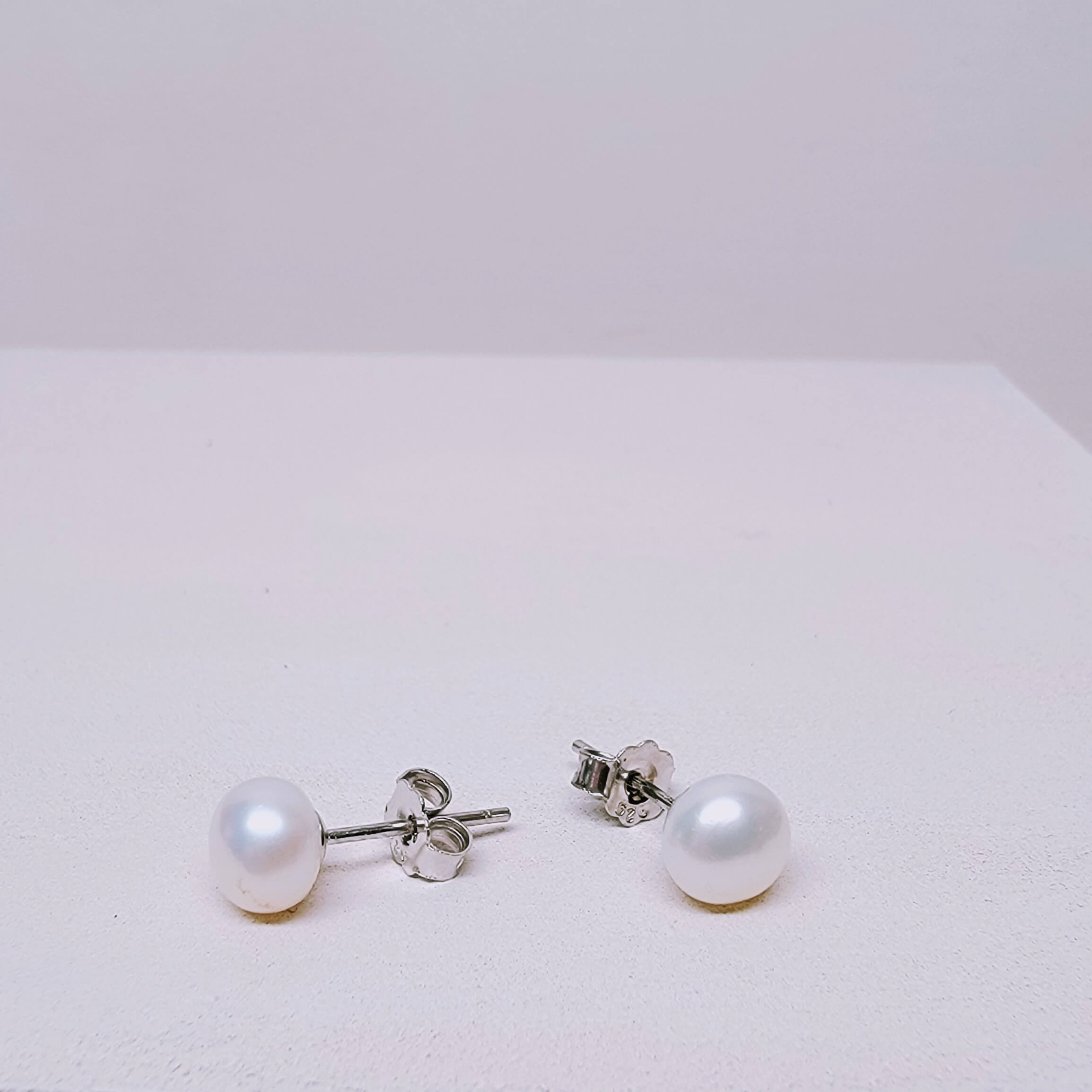 Freshwater Pearl Post Earrings in Cream