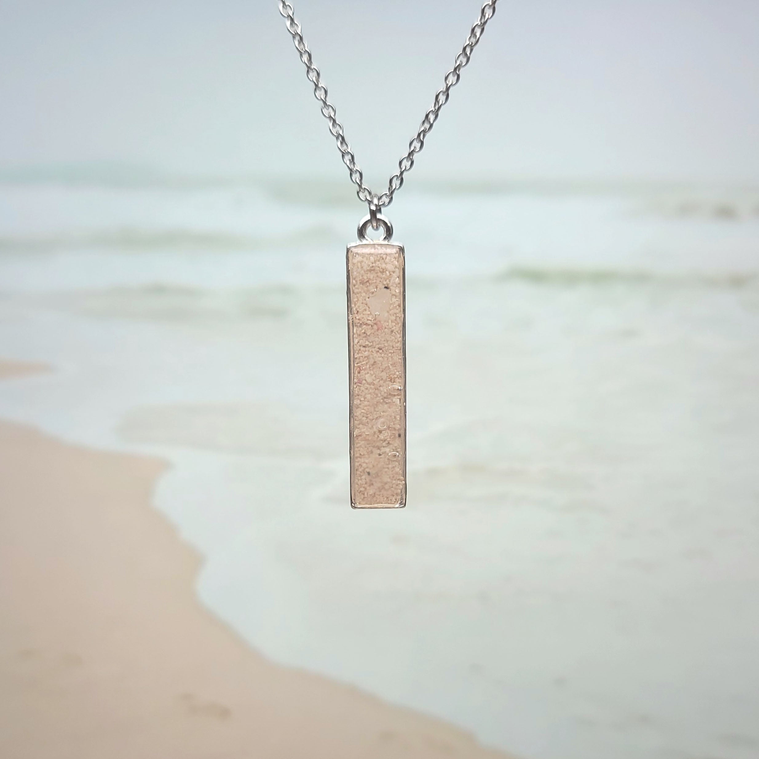 Small Beach Bar Necklace in Silver