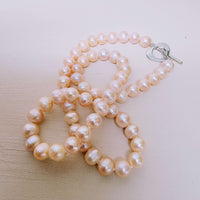 Freshwater Pearl Necklace in Pale Pink
