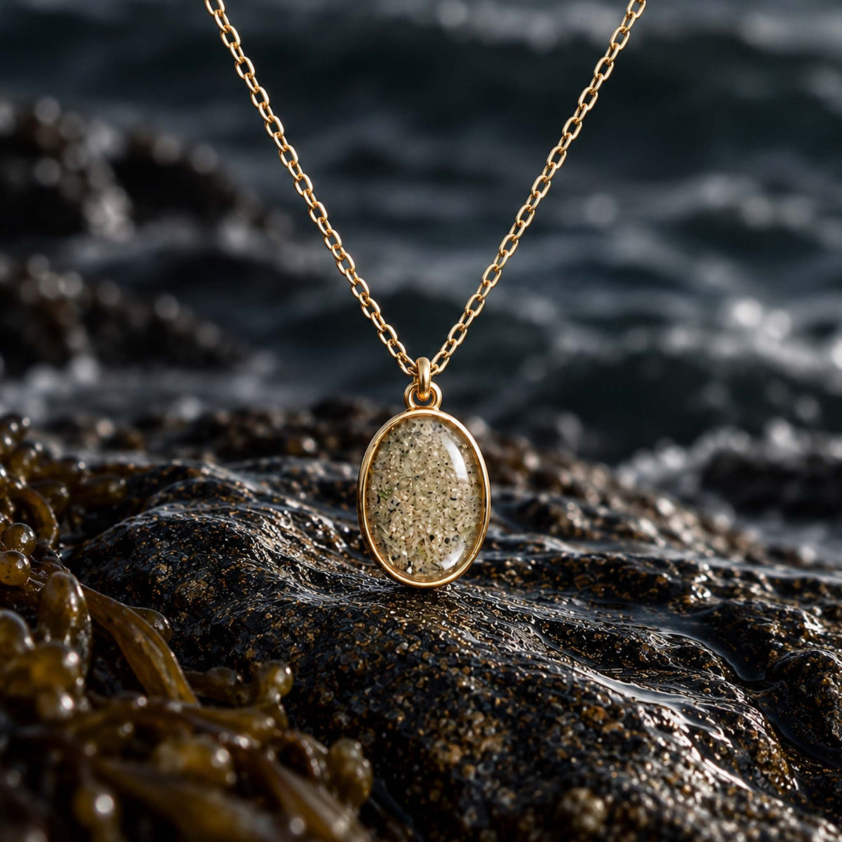 Pebble Beach Necklace | Gold